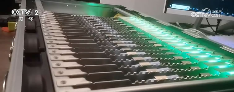 315曝光黑灰产业链：主板机 CCTV 微新闻 第1张